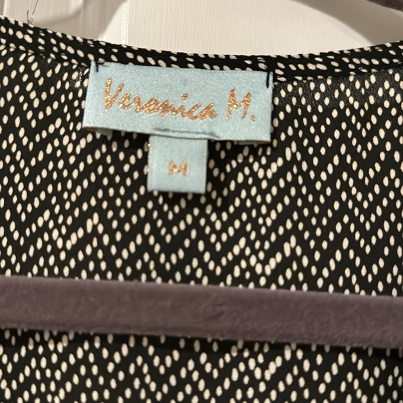 Veronica M. Top - Picture 4 of 5